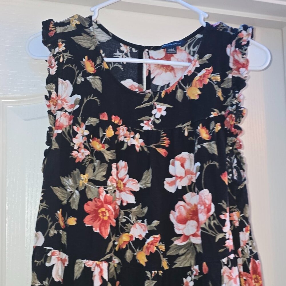 Adorable American Eagle Floral Top Sz L